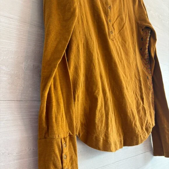 Aventura Clothing Women's Mandy Embroidered Henley - Picture 2 of 5